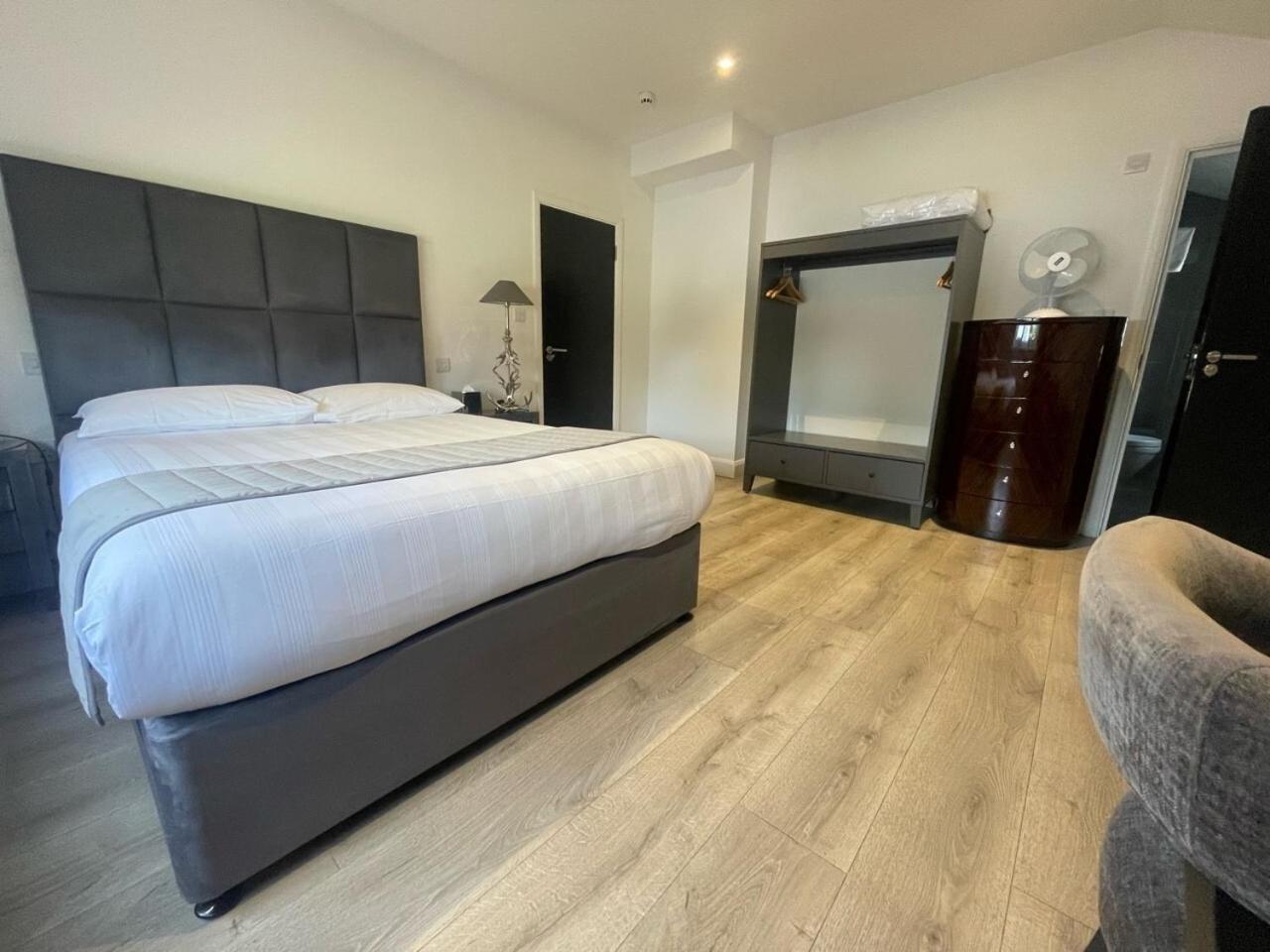 Hotel Nap Inn Barnet Eksteriør bilde