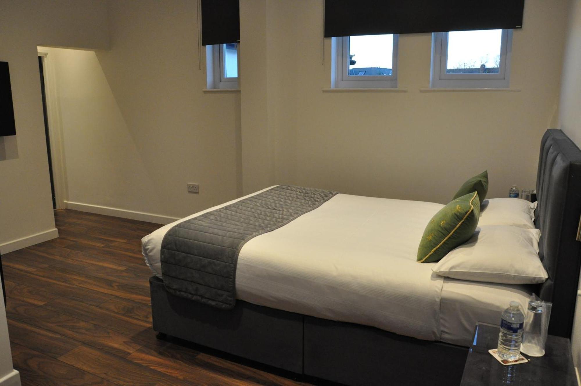 Hotel Nap Inn Barnet Eksteriør bilde